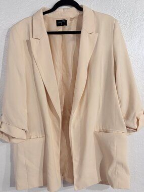 Tahari Cream Business Suit Jack